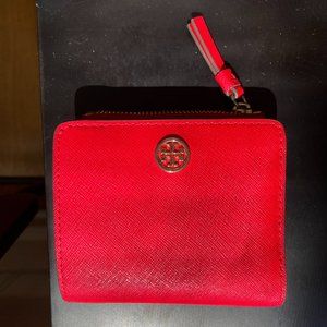 Tory Burch Robinson red leather mini bi-fold wallet (excellent condition)